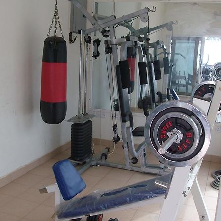 De Holiday Beach Hotel Kokrobite Ngoại thất bức ảnh