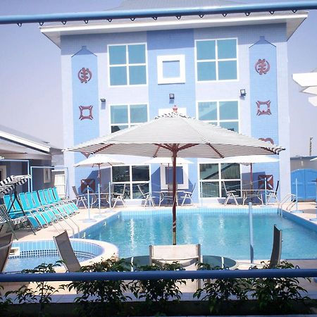 De Holiday Beach Hotel Kokrobite Ngoại thất bức ảnh