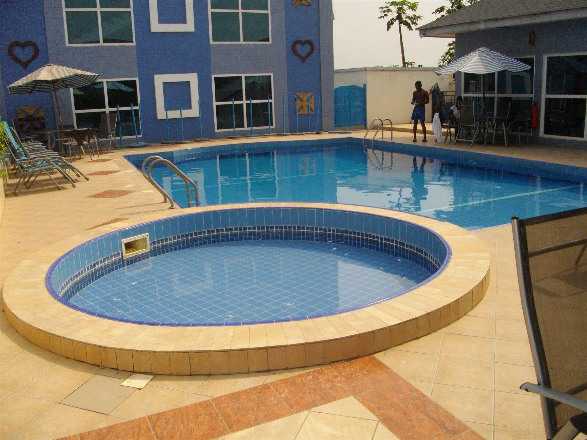 De Holiday Beach Hotel Kokrobite Ngoại thất bức ảnh
