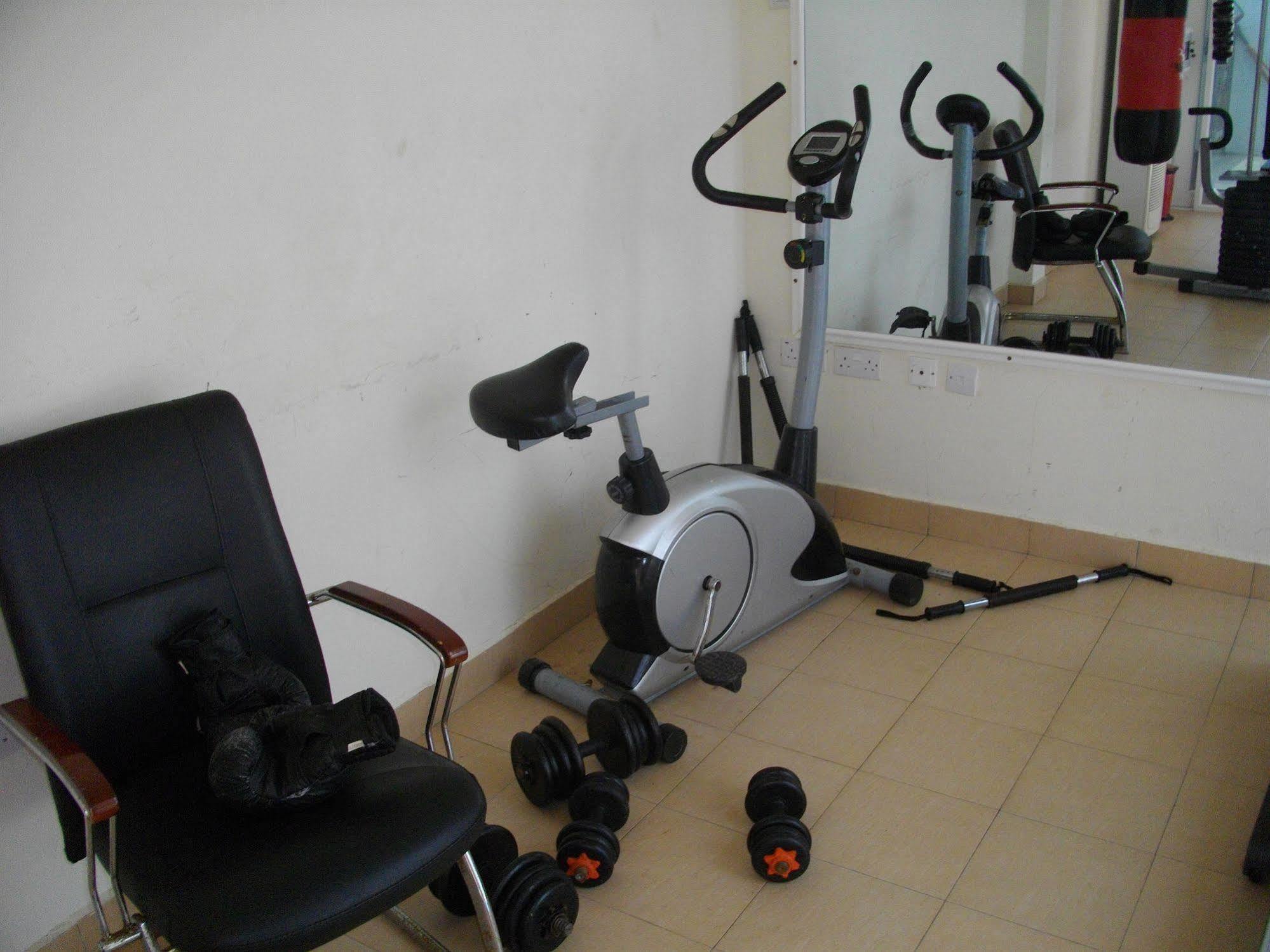 De Holiday Beach Hotel Kokrobite Ngoại thất bức ảnh